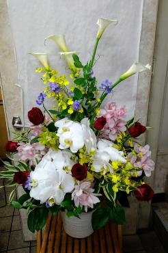 お誕生日御祝にお届け致しました。｜「岩井生花店」　（京都府京都市中京区の花キューピット加盟店 花屋）のブログ